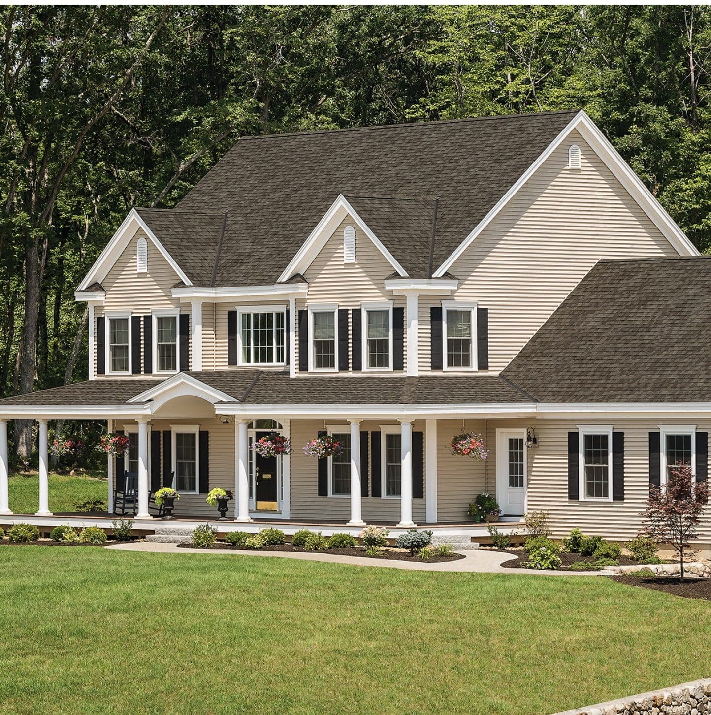 nice new asphalt shingle roof